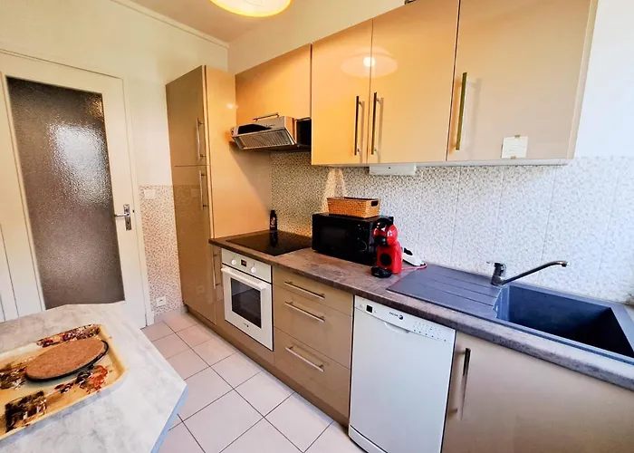 Candy - Avec Jardin Et Vue - 50m De La